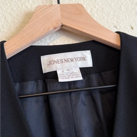 Jones New York Women's Black Blazer-Size 8/NWT - Picture 13 of 14
